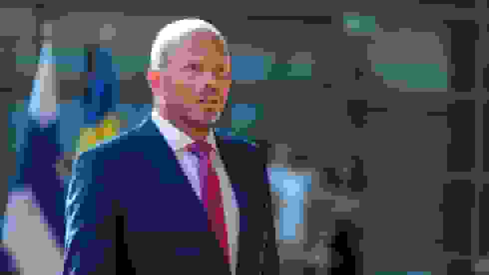 پایتخت اتحادیه اروپا در مورد اعزام ارتش به خیابانها تأمل میکند