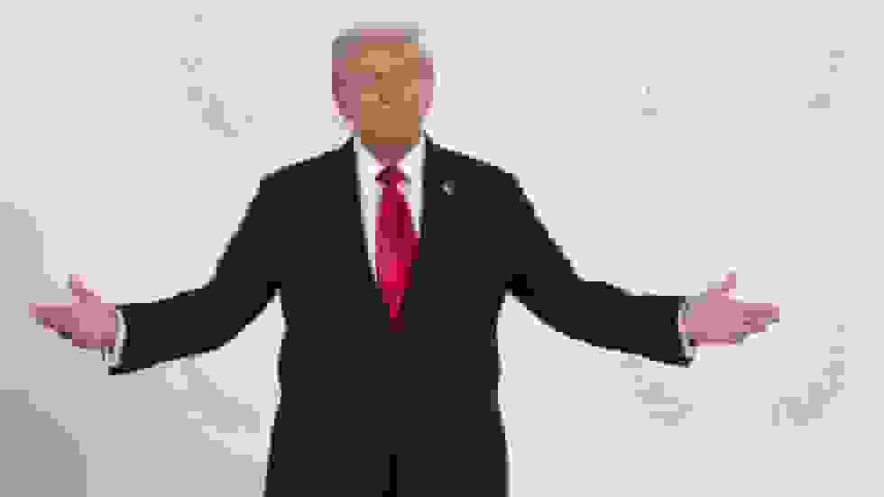 ترامپ: 'موهایم را ناپدید کردند' - اعتراض به عکس روی جلد تایم