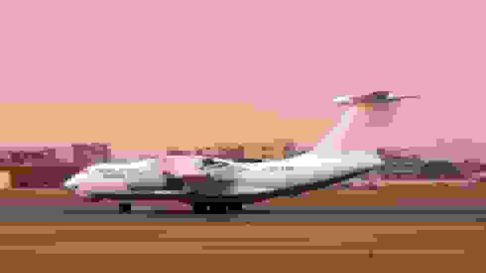 حمله پهپادها به فرودگاه خارطوم پیش از بازگشایی