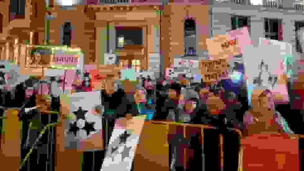 هزاران نفر در لتونی علیه خروج از معاهده مبارزه با خشونت خانگی تظاهرات کردند