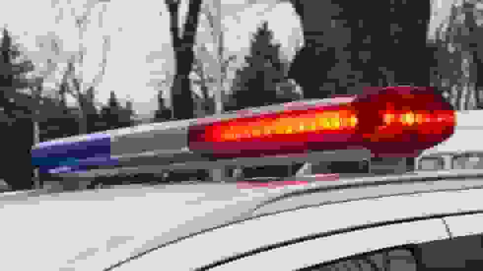 زنی در اوکراین به صندلی در یک مکان عمومی بسته شد (ویدئو)