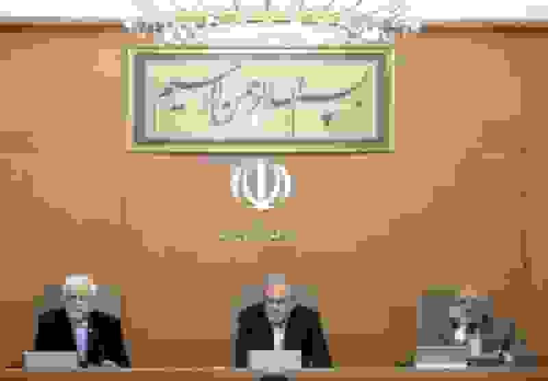 پزشکیان و عارف به مجلس میروند