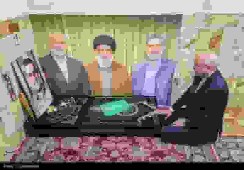 حضور قالیباف بر مزار شهید حاج رمضان در قم