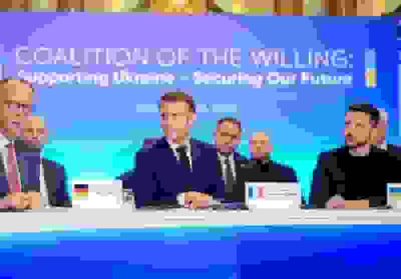 تأکید زلنسکی و ماکرون بر افزایش فشار بر روسیه در جنگ اوکراین