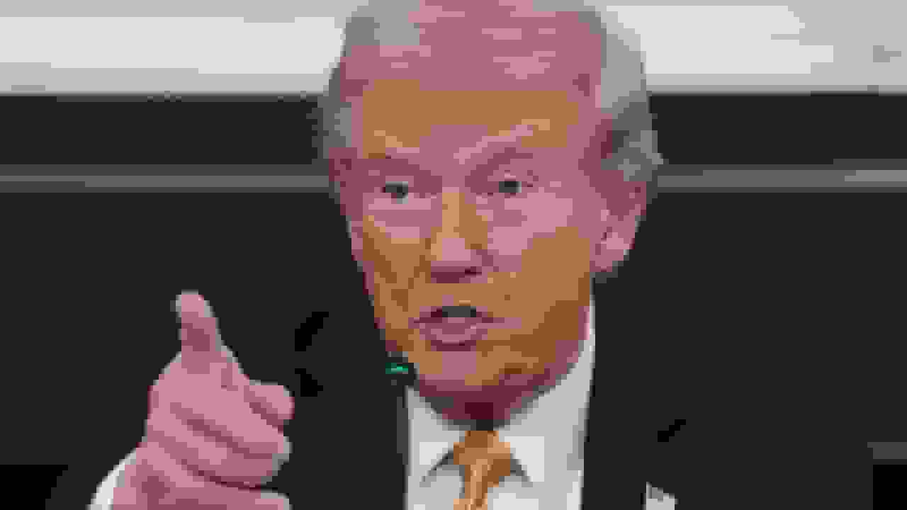 ترامپ تعرفههای تجاری بر کانادا را ۱۰ درصد افزایش میدهد