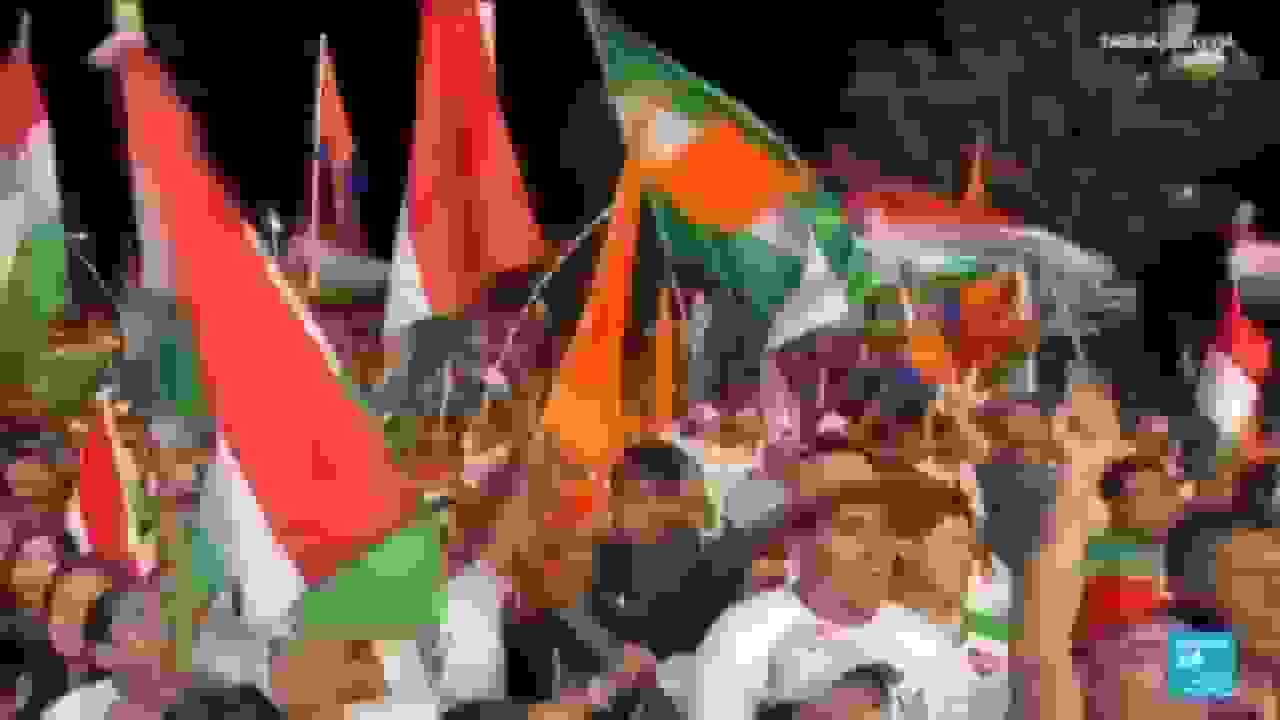 بولیویها بین دو سیاستمدار راستگرا در دور دوم انتخابات ریاستجمهوری انتخاب میکنند