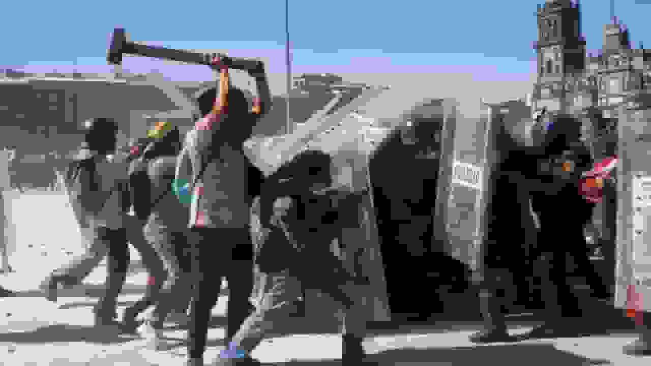 تظاهرات ضد جرم در مکزیکسیتی: 120 مجروح که بیشترشان پلیس بودند