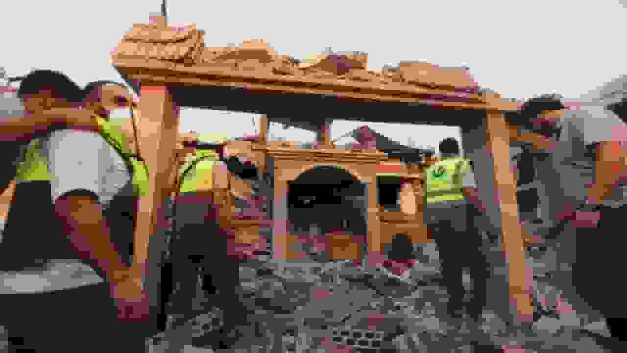 حملههای اسرائیل در لبنان سه کشته برجای گذاشت و اتحادیه اروپا خواستار احترام به آتشبس شد