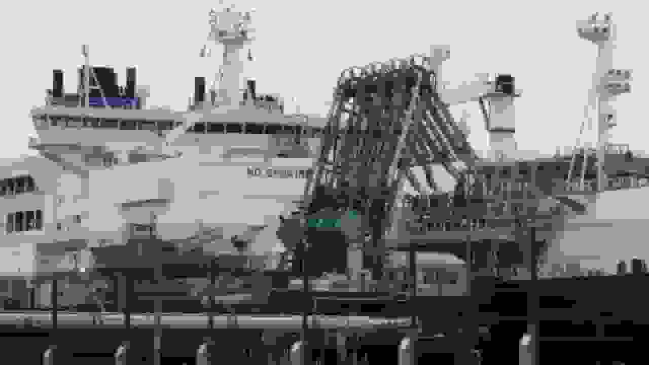 اتحادیه اروپا واردات گاز روسیه را تا پایان ۲۰۲۷ متوقف میکند