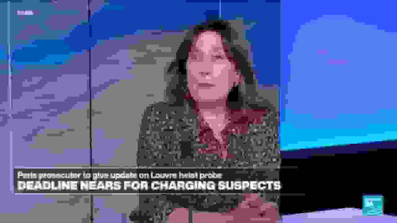 افزایش اختلافات سیاسی در مورد سرقت موزه لوور در حالی که جواهرات هنوز مفقود هستند