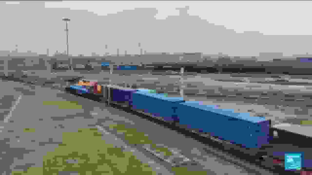 ماکرون با چالشهای اقتصادی و تجاری در سفر به چین مواجه میشود