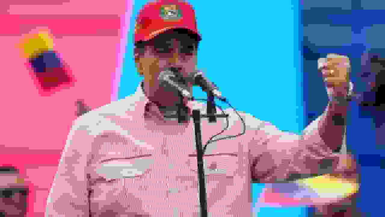 کاخ سفید گفتوگوهای سطح بالا درباره ونزوئلا در حالی که ترامپ کمپین فشار را تشدید میکند