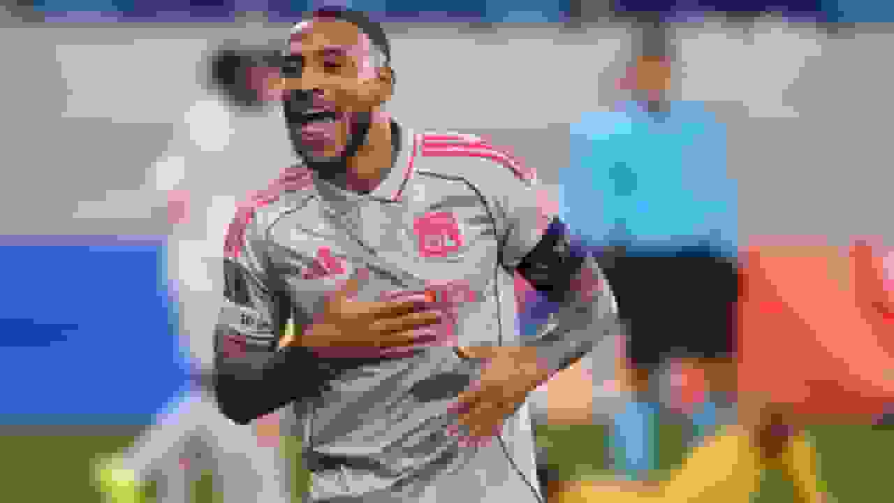 لیون با شکست ۶ بر ۰ مکابی تل آویو به صدر لیگ اروپا صعود کرد