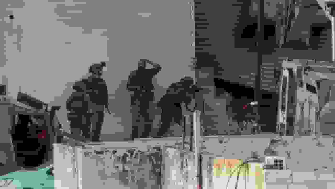 نیروهای اسرائیلی دو فلسطینی را هنگام تسلیم شدن در حمله به کرانه باختر کشتند