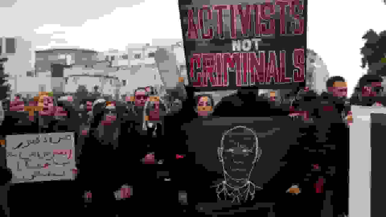 دادگاه تونس نزدیک به ۴۰ چهره مخالف را تا ۴۵ سال زندان محکوم کرد