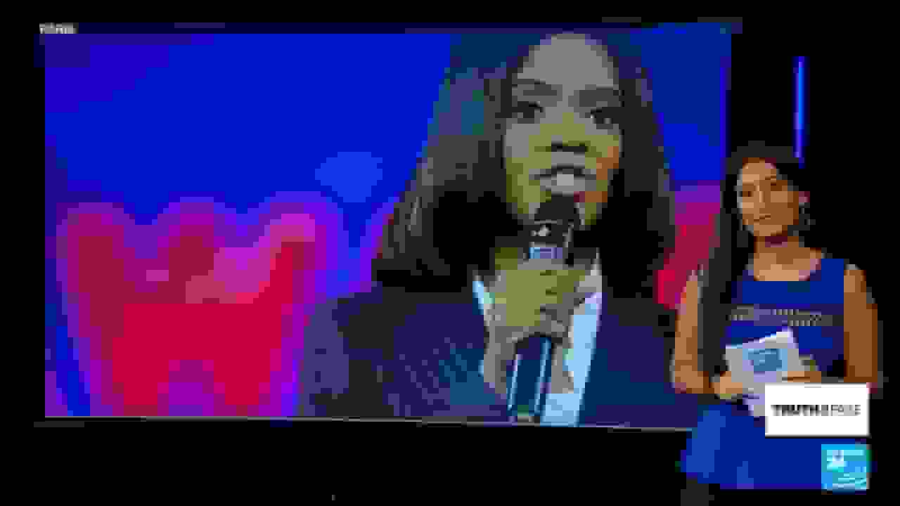 کاندِس اونز در تئوری توطئه عجیب، ماکرونها را به طراحی ترور متهم میکند