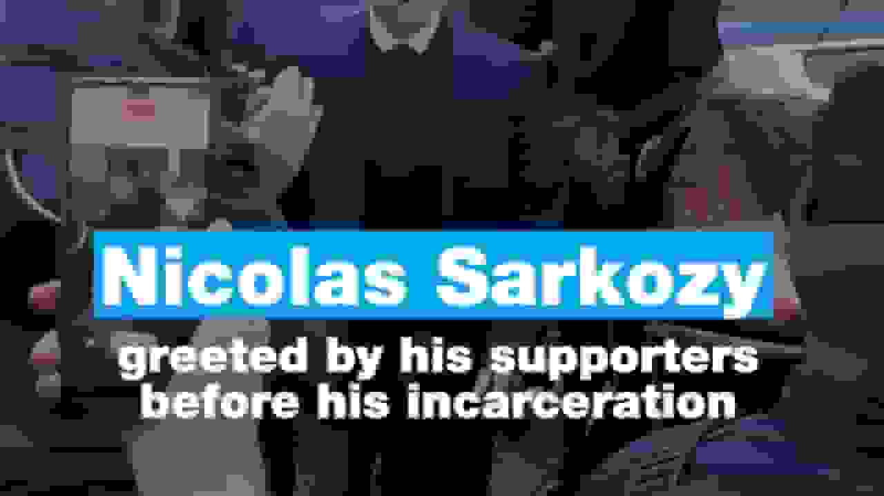 نیکولا سارکوزی توسط هوادارانش پیش از زندانی شدن مورد استقبال قرار گرفت