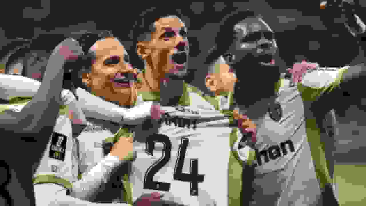 لنس با شکست دادن آنژه برای اولین بار در ۲۱ سال گذشته صدرنشین لیگ ۱ فرانسه شد