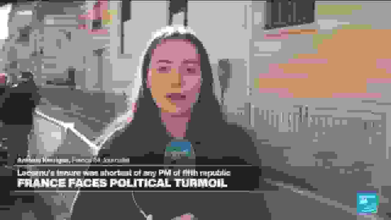 ماکرون به نخستوزیر فرانسه ۴۸ ساعت برای حل بحران سیاسی مهلت داد