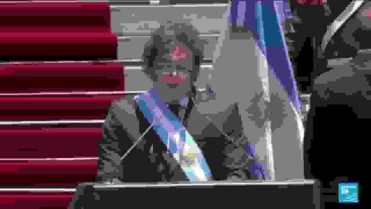 رهبر راستگرای آرژانتین، خاویر میلی، پس از پیروزی در انتخابات میاندورهای قدرت خود را تقویت میکند