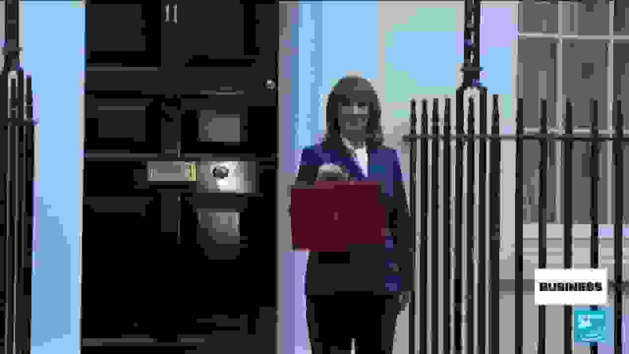 بودجه جدید بریتانیا با مالیاتهای بیشتر و هزینههای دولتی بالاتر