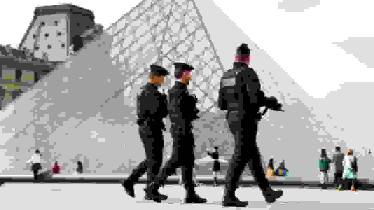 بازداشت چهارمین عضو باند سرقت از موزه لوور در پاریس