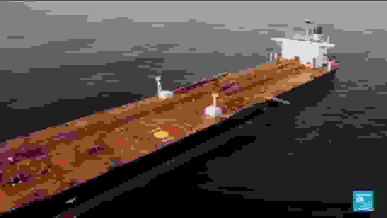 ناوگان سایهای روسیه: تانکرهای فرسوده برای فرار از تحریمهای غرب