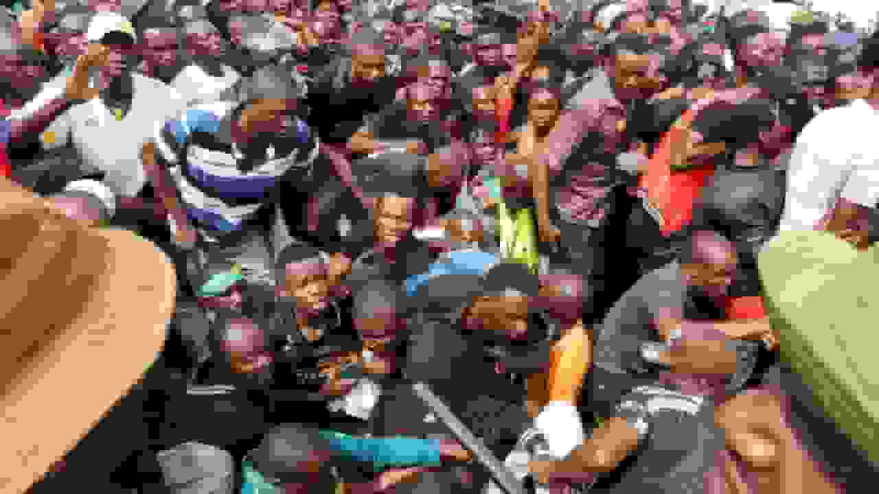 مرگ حداقل دو نفر در ازدحام جمعیت در مراسم خاکسپاری رایلا اودینگا در کنیا