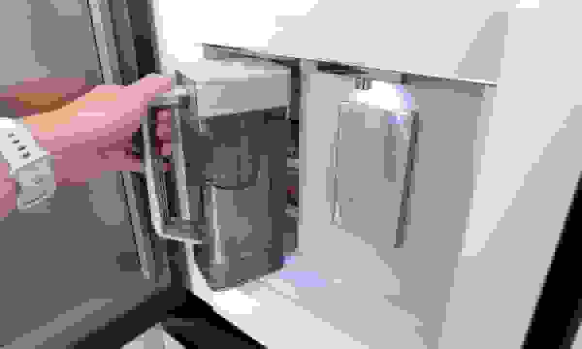 مرکز نوشیدنی سامسونگ: بهترین ویژگی یخچال که رقبا قادر به کپیکردن آن نیستند