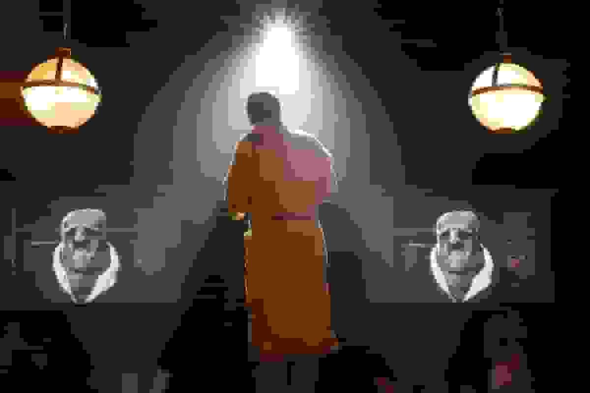 راهنمای مسافران کهکشان به صورت زنده: یک آشفتگی لذتبخش