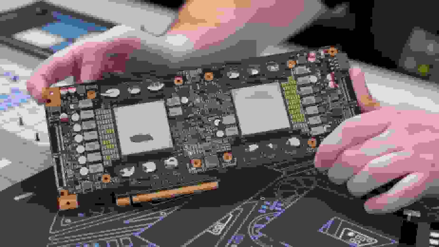 کالبدشکافی کارت گرافیک هوش مصنوعی هواوی Atlas 300I Duo