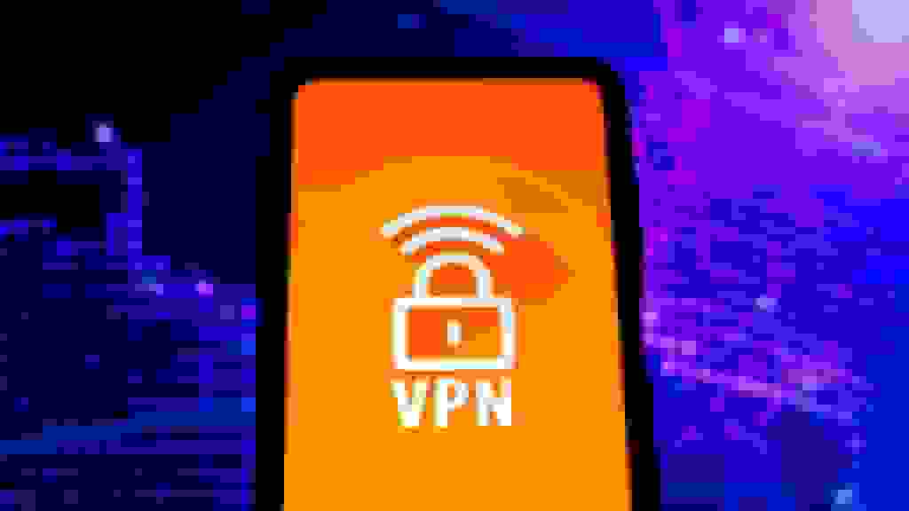 وزیر ارتباطات: گردش مالی کلان فیلترشکنها مانع رفع فیلترینگ است