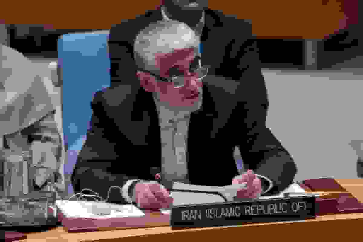 ایروانی: آمریکا منافقانه عمل میکند و برای ملت ایران اشک تمساح میریزد