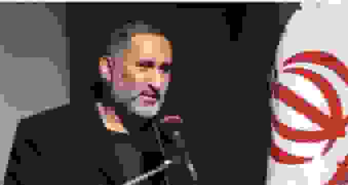 علیرضا قزوه: نباید میگذاشتیم آقازادهها هر کاری بکنند