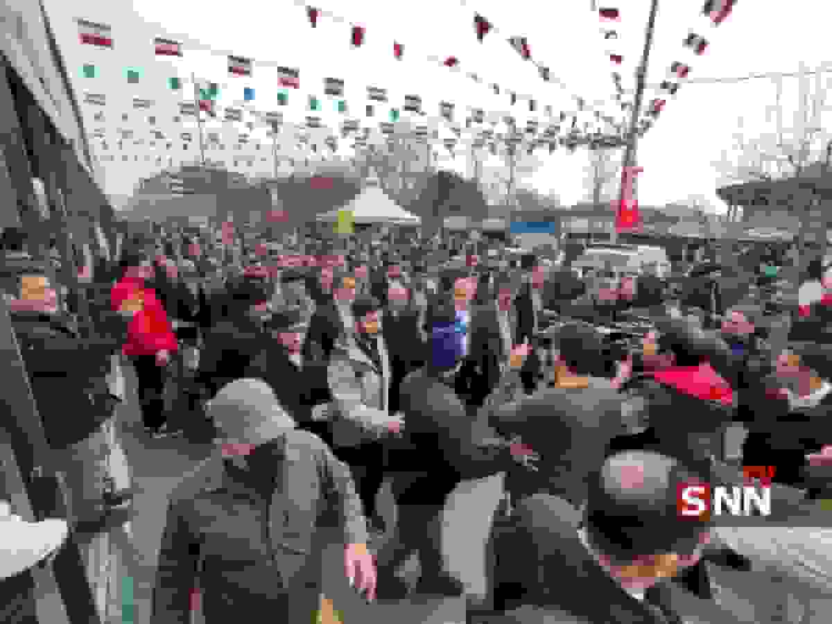 حضور پزشکیان در راهپیمایی ۲۲ بهمن