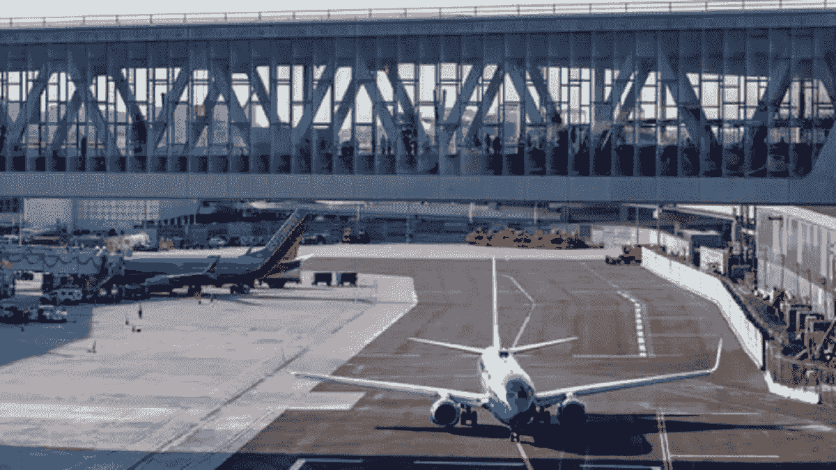 برخورد دو هواپیما در فرودگاه لاگواردیای نیویورک