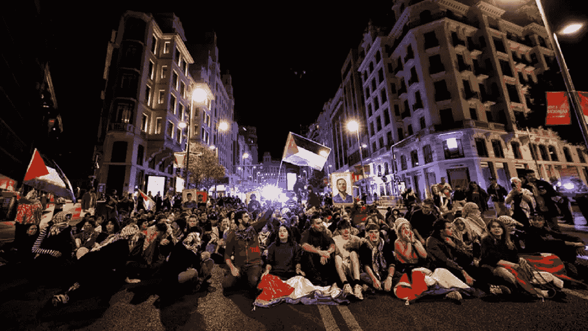 اسپانیا کاردار اسرائیل را پس از حمله به کاروان غزه فراخواند