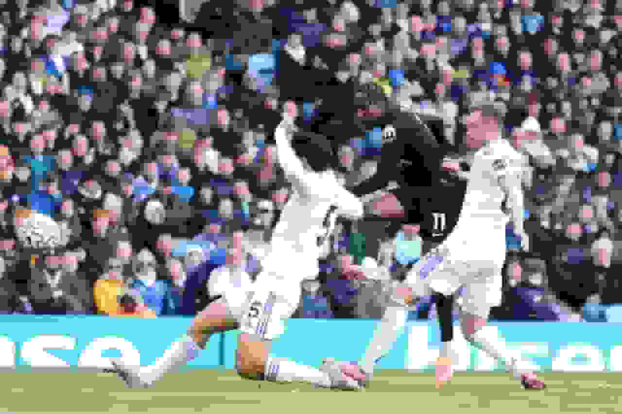 لیدز یونایتد در برابر تاتنهام؛ فرانک در روز ضعیف هم راه پیروزی را پیدا کرد