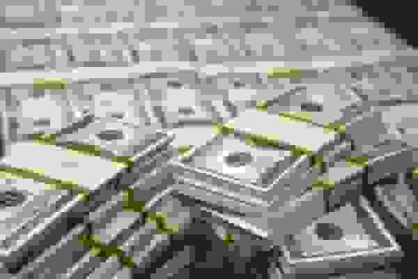 کاهش سهم دلار در ذخایر ارزی جهانی به کمترین میزان در ۳۰ سال گذشته