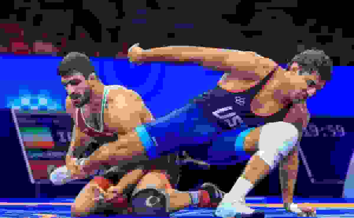 کامران قاسمپور: شناخت بهتر از کشتیگیری در وزن ۸۶ کیلوگرم برابر حریفان روس و آمریکایی