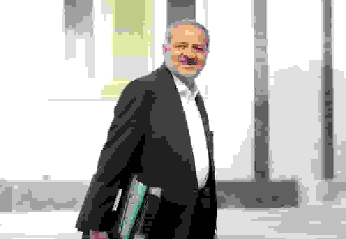 کاظمی موظف به پاسخگویی درباره استخدام معلمان شد