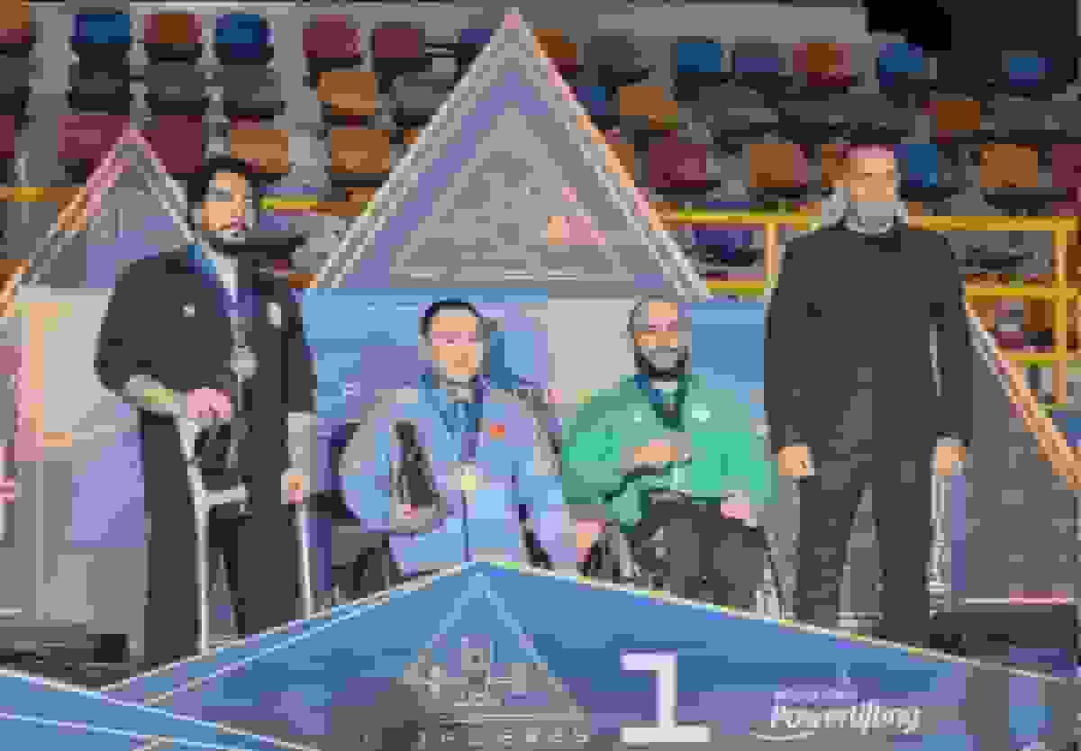 مدال نقره جهان بر گردن محسن بختیار در پاراوزنهبرداری