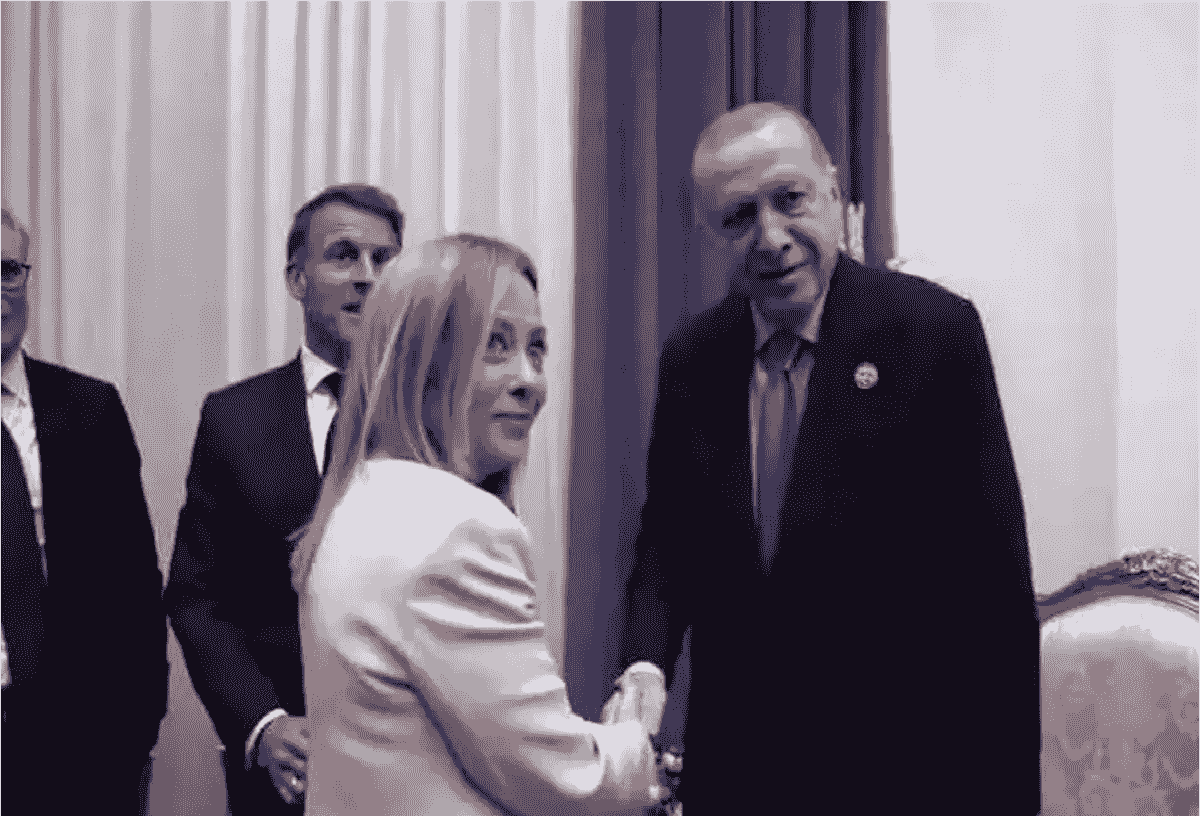 توصیه عجیب اردوغان به نخستوزیر ایتالیا: باید سیگار را ترک کنی!