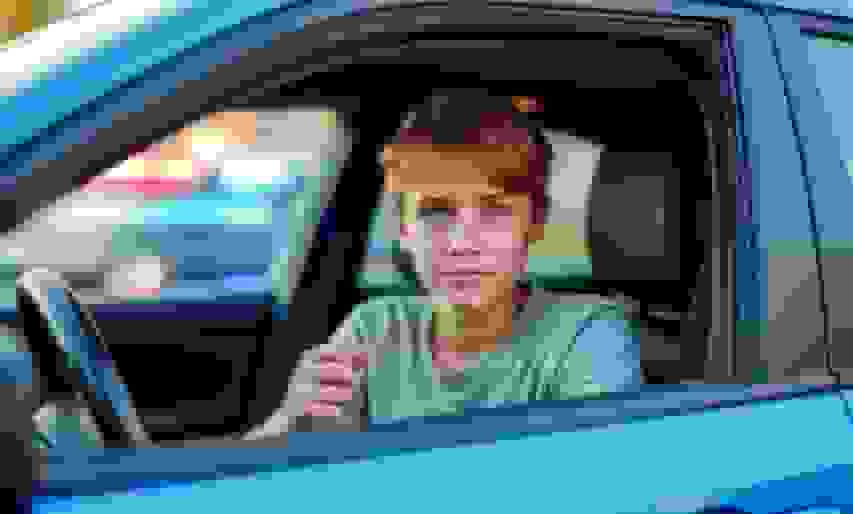 خسارت تصادف فرزندان بیگواهینامه بر دوش خانواده