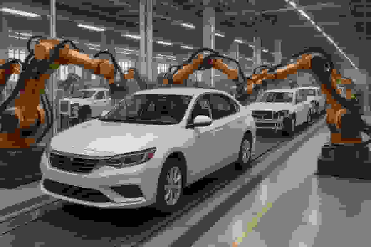 نامه ایدرو به دولت برای حفظ ۲۰ درصد سهم نظارتی در خودروسازان