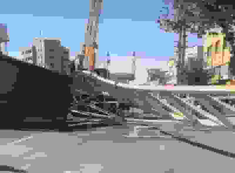 بیاحتیاطی راننده کامیون در بلوار دانشآموز کرج حادثه آفرید