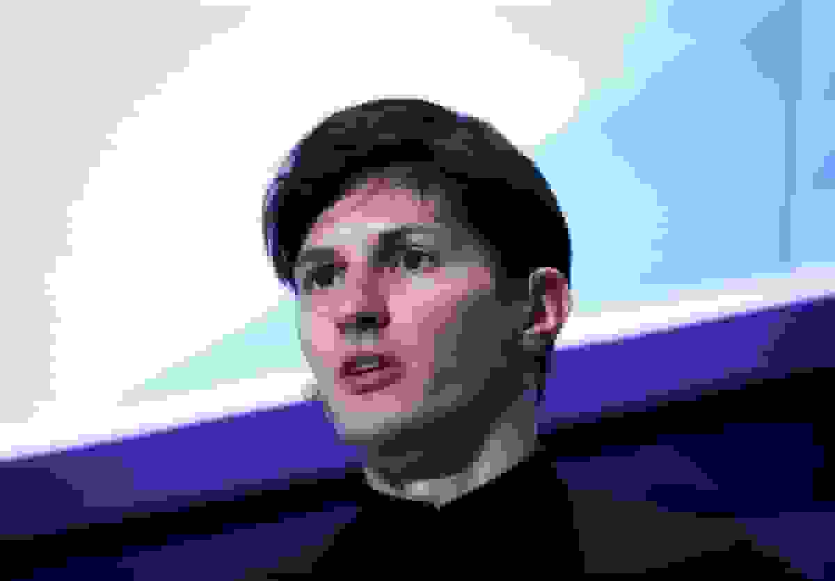 دوروف: گوشیها شاید به ابزار جاسوسی تبدیل شوند