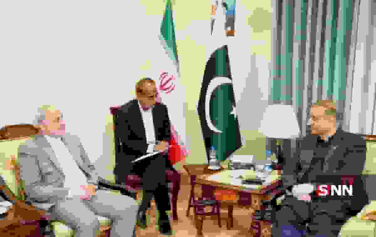 وزیر ارتباطات پاکستان: همیشه در خط مقدم تقویت همکاریها با ایران باقی میمانیم