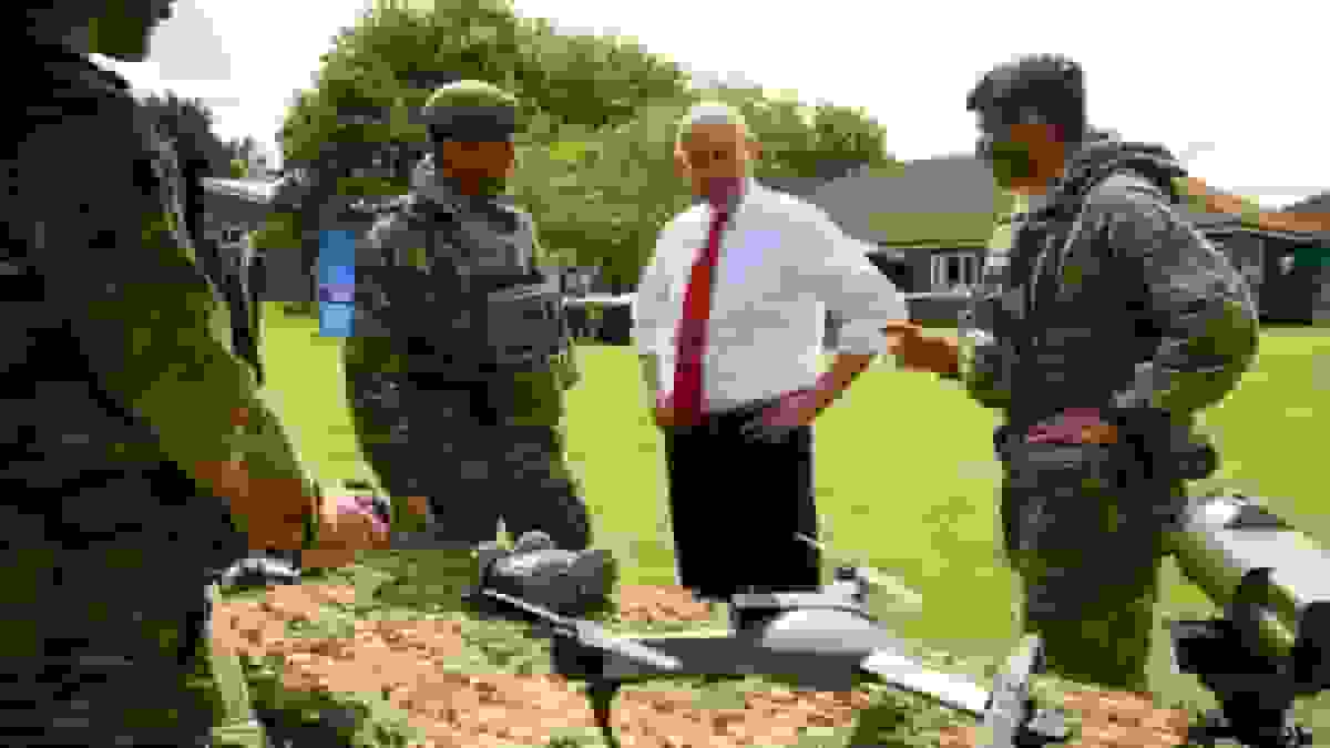 انگلیس مجوز شلیک به پهپادها را صادر میکند