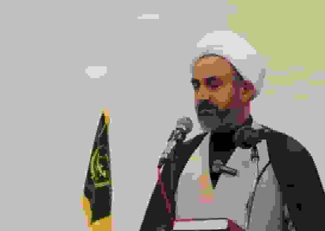 تجلیل نماینده ولی فقیه در ایلام از پرستاران نمونه استان